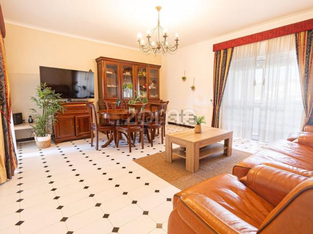 Apartamento, Corroios