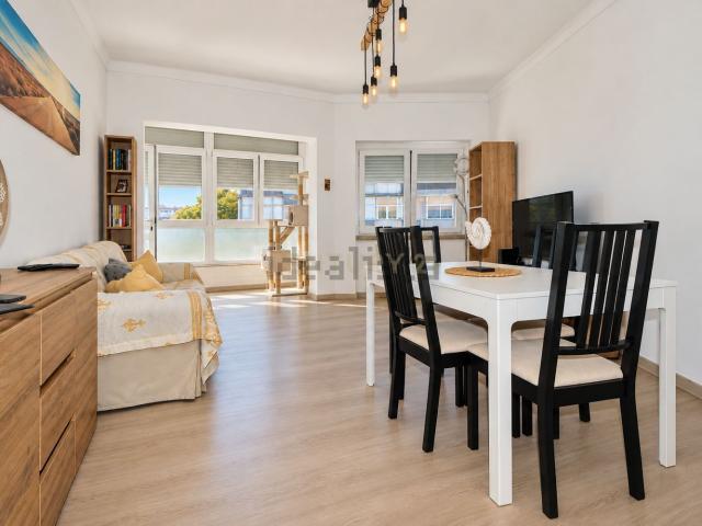 Apartamento, Corroios
