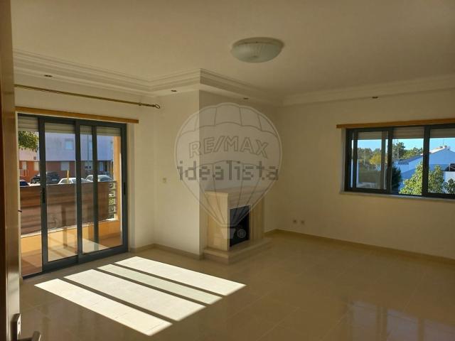 Apartamento, Corroios