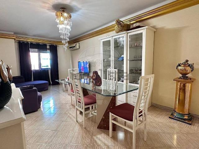 Apartamento, Corroios