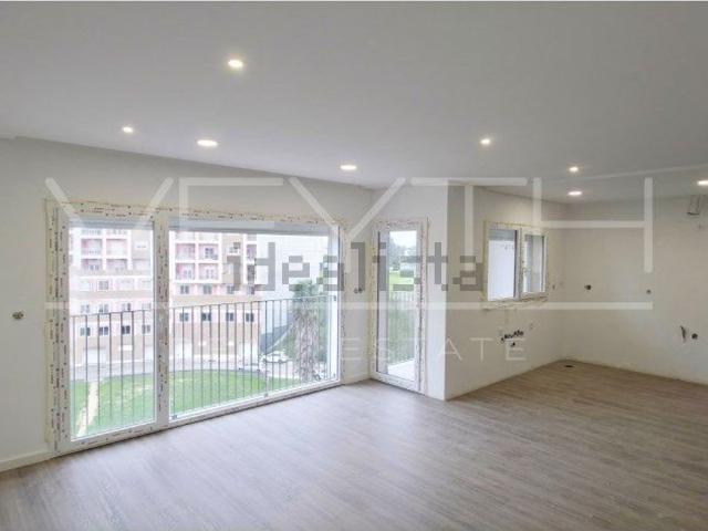 Apartamento, Corroios
