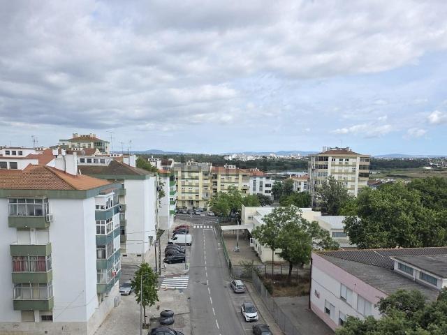 Apartamento, Corroios