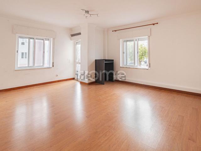 Apartamento, Corroios