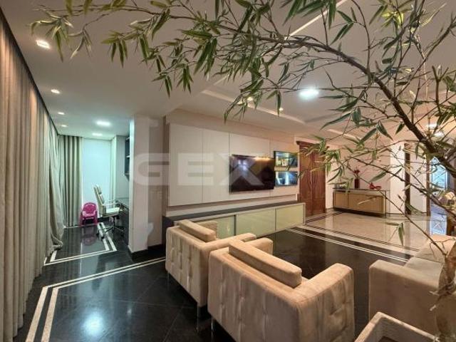 Apartamento Clássico à venda no Centro, 4 quartos sendo 1 suíte