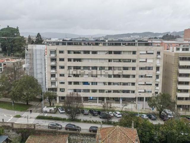 Apartamento, Creixomil
