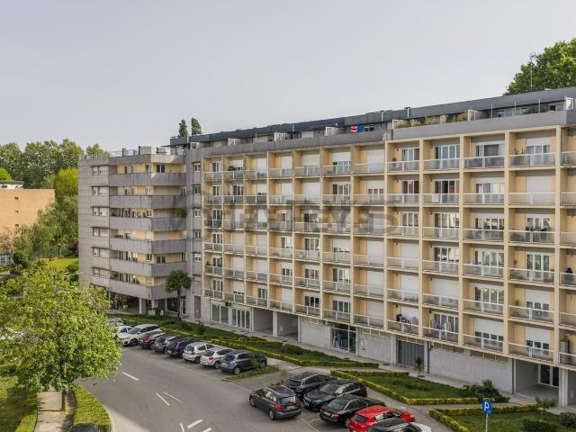 Apartamento, Creixomil