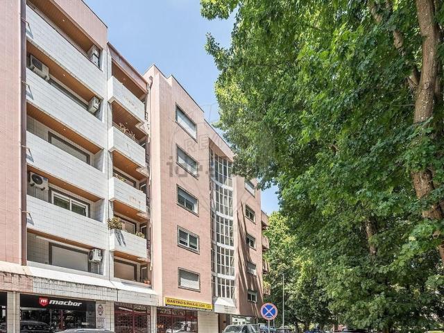 Apartamento, Creixomil