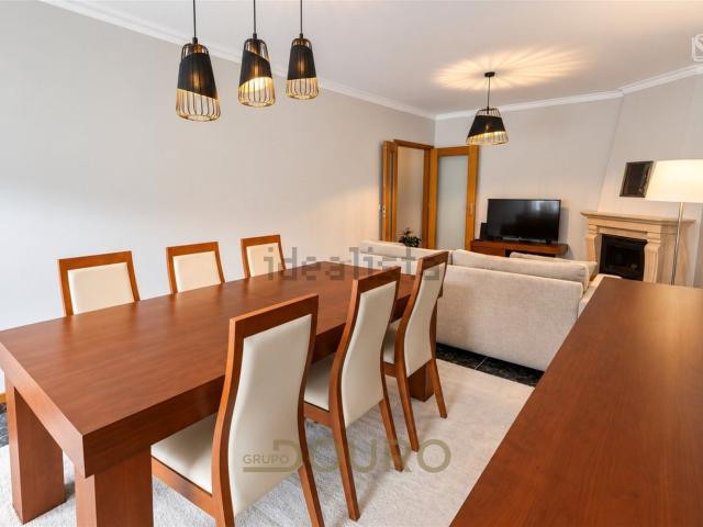 Apartamento, Crestuma