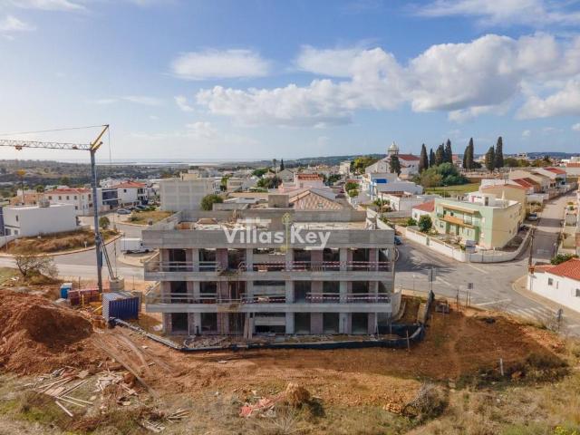 Apartamento d T3 no Centro da Vila em Mexilhoeira Grande/ Po. 112m² Mexilhoeira Grande