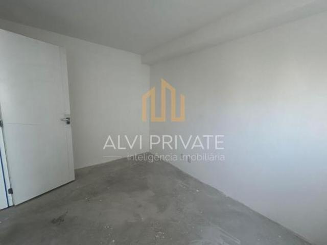 Apartamento de 41m², na Barra Funda 1 dormitório, 1 vaga de garagem, próximo ao metro