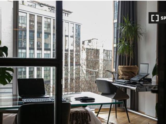 Apartamento de 4 dormitorios en alquiler en Barcelona