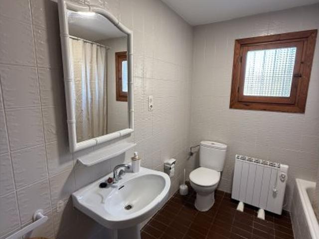 Apartamento de 4 dormitorios en alquiler en Benitachell