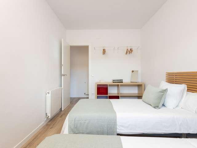 Apartamento de 4 dormitorios en alquiler en Collblanc, Barcelona