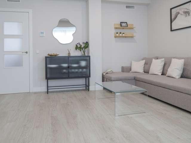 Apartamento de 4 dormitorios en alquiler en Hispanoamérica, Madrid