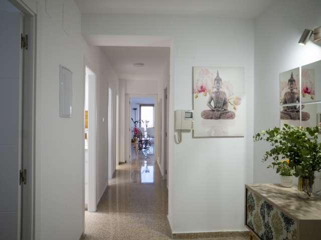 Apartamento de 4 dormitorios en alquiler en Patraix, Valencia