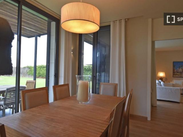 Apartamento de 4 dormitorios en alquiler en Sant Vicenç de Montalt