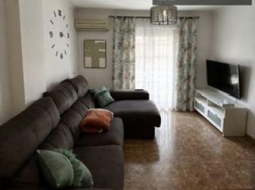 Apartamento de 4 habitaciones en alquiler en Barbate, gastos incluidos
