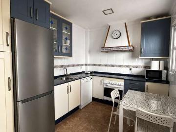 Apartamento de 4 habitaciones en alquiler en Barbate
