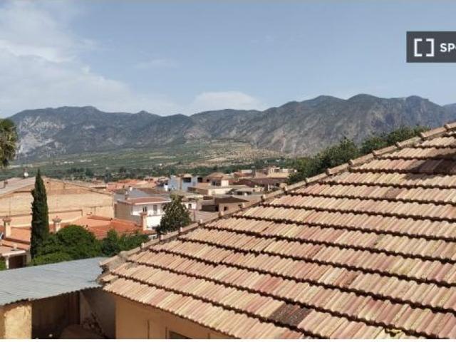 Apartamento de 4 habitaciones en alquiler en Dúrcal, gastos incluidos