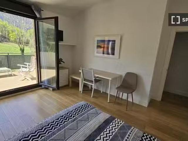 Apartamento de 4 habitaciones en alquiler en Mendata, Bilbao