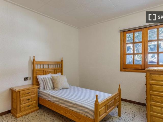 Apartamento de 4 habitaciones en alquiler en Rubí, Barcelona