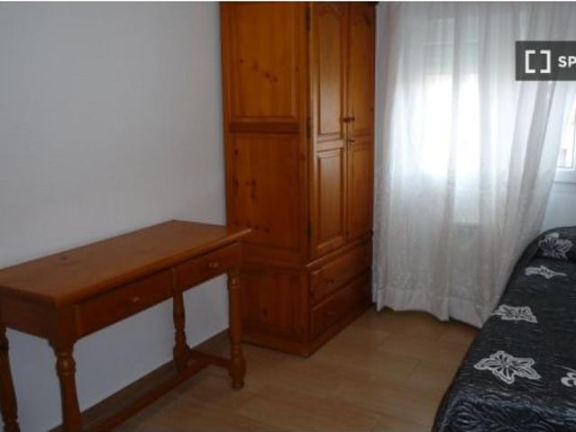 Apartamento de 4 habitaciones en alquiler en Santander, gastos incluidos