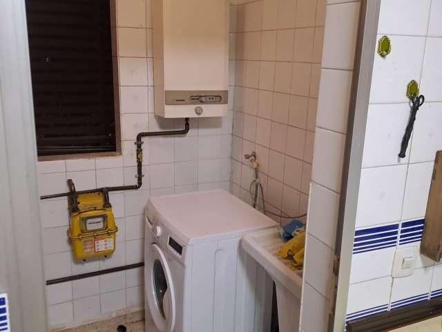 Apartamento de 4 habitaciones en alquiler en San Bartolomé, Sevilla