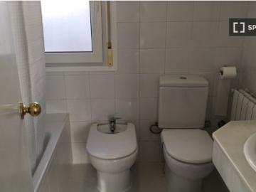 Apartamento de 4 habitaciones en alquiler en San Basilio, Córdoba, gastos incluidos