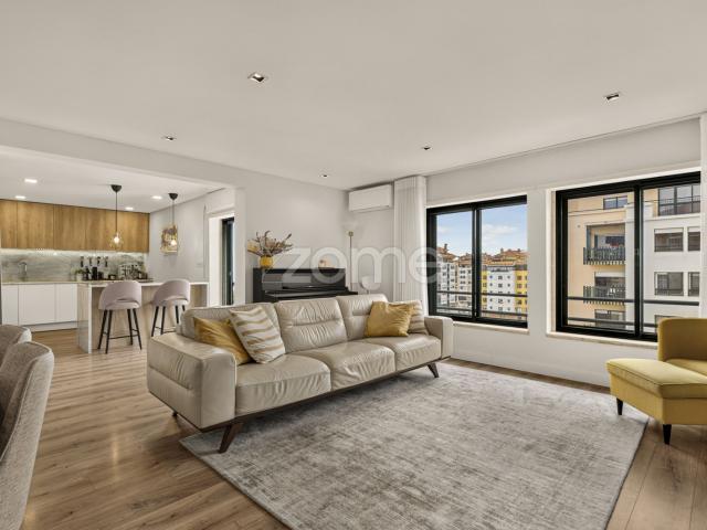 Apartamento de 4 quartos com garagem para 2 carros