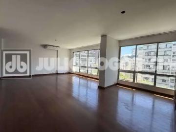 Apartamento de 4 quartos a venda no leblon, 170m2, 2 quadra praia, 2 vagas e em rua cobiçada