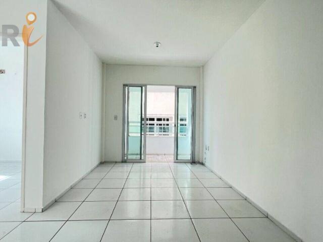 Apartamento de 53 m² na Doutor Iran Pajuçara Maracanaú CE, aluguel por R$ 1.055/mês