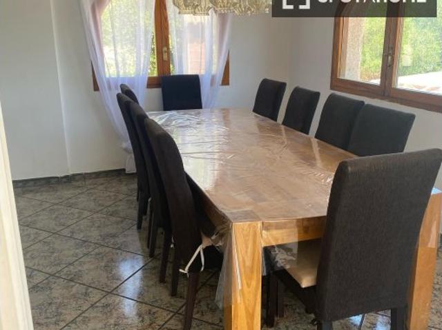Apartamento de 5 dormitorios en alquiler en Calp, Alicante