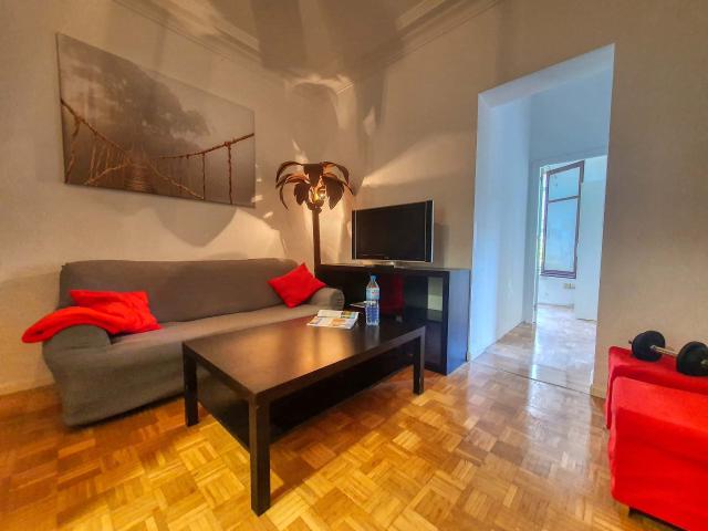Apartamento de 5 habitaaciones en calle Vallehermoso, Madrid