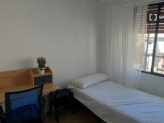 Apartamento de 5 habitaciones en alquiler en El Botánic, gastos incluidos