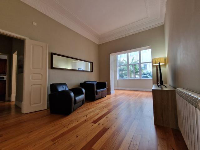 Apartamento de 5 quartos, no centro de Lisboa Bairro Azul junto ao 'Corte Inglés'