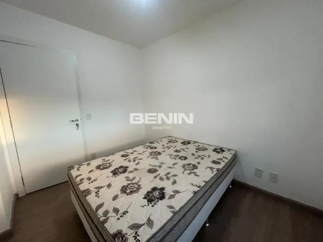 Apartamento de 03 dormitórios transformado em 02 com living estendido e mobiliado. Cond. Life Park A