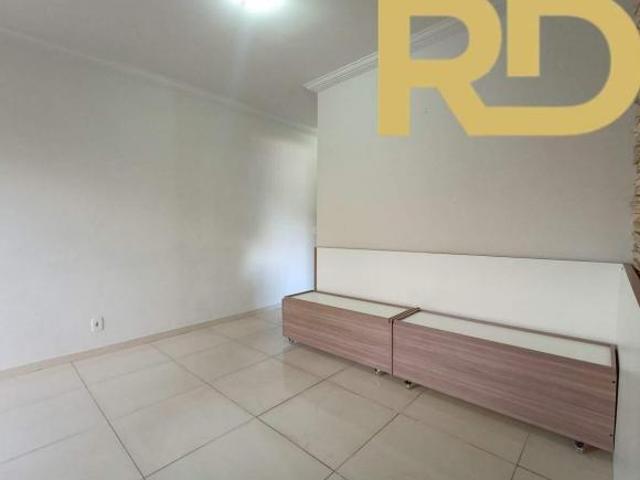 Apartamento de 03 quartos com suíte e 01 vaga de garagem