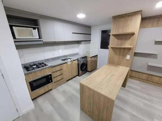 Apartamento de 02 dormitórios no bairro Primavera em Novo Hamburgo