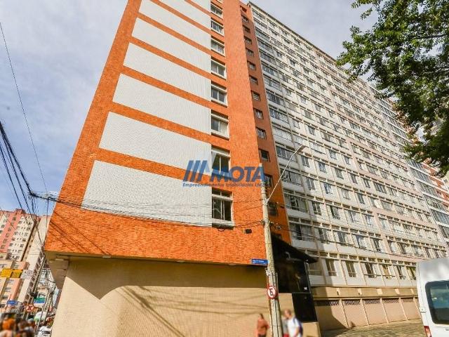 Apartamento de 116 m² na Frei Caneca Centro Curitiba PR, aluguel por R$ 3.000/mês