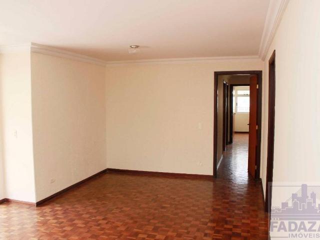 Apartamento de 126 m² na Brasílio Itiberê Água Verde Curitiba PR, aluguel por R$ 2.700/mês
