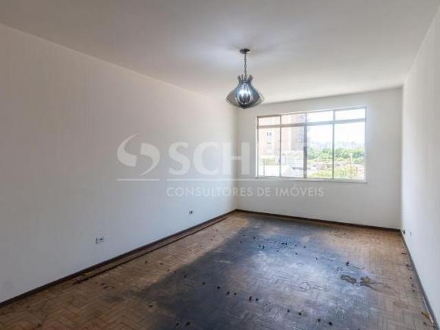 Apartamento de 153 m² na Av. São Gabriel: Oportunidade Única para Reforma no Ita