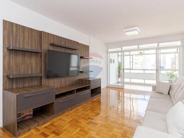 Apartamento de 162m2 com 3 quartos, suíte e vaga de garagem