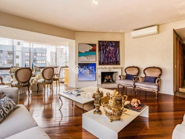 Apartamento de 172m² com 2 suítes e 2 vagas no Mon&apos t Serrat