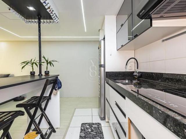 Apartamento de 1 Dormitório com closet na Rua Adri