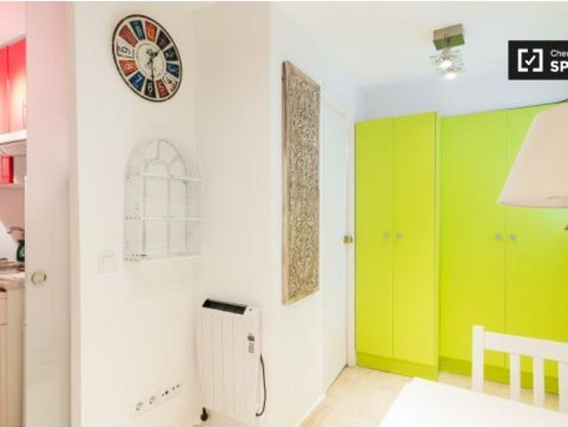 apartamento de 1 dormitorio con cocina equipada en alquiler en Lavapiés