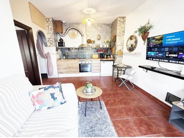 Apartamento de 1 dormitorio con Licencia Tursitica cerca de Playa con acceso directo a jardines y pi