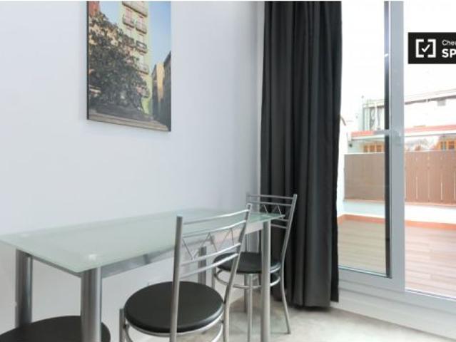 Apartamento de 1 dormitorio con terrazas en alquiler cerca de la Sagrada Familia, Gràcia