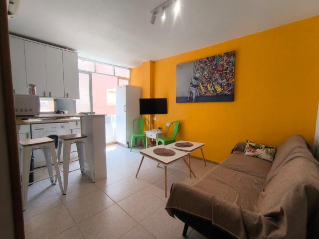 APARTAMENTO JUNTO A PLAYA DE LOS LOCOS · GARAJE INCLUIDO