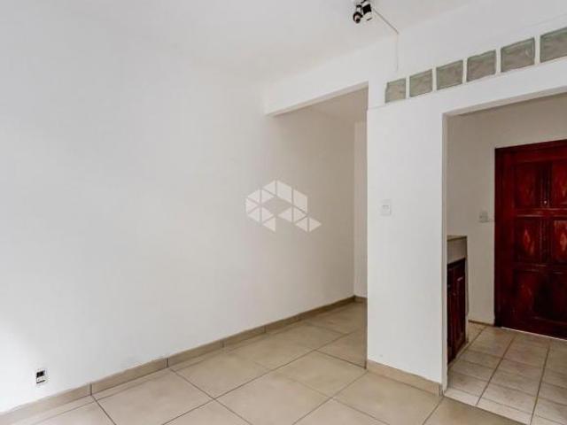Apartamento de 1 dormitório de 42,50m² de área Privativa. Elevador. 24h Portaria