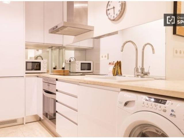 Apartamento de 1 dormitorio en alquiler en Cortes, cualquier género